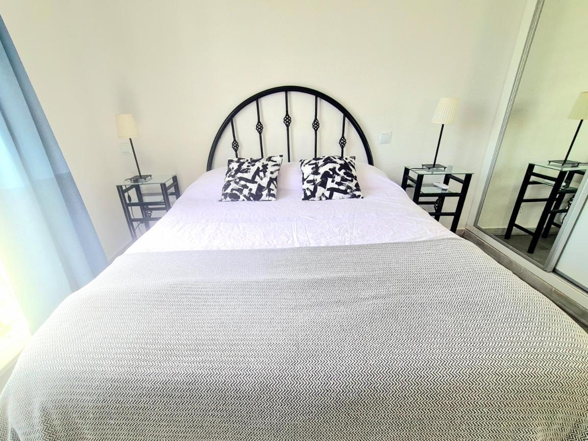 Апартаменты Apartamento Con Vistas Al Campo De Golf Y Piscina Фуэнхирола Экстерьер фото