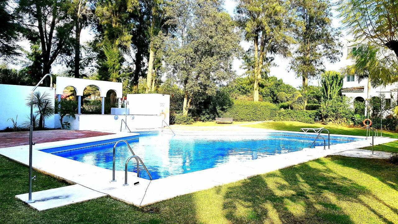 Апартаменты Apartamento Con Vistas Al Campo De Golf Y Piscina Фуэнхирола Экстерьер фото