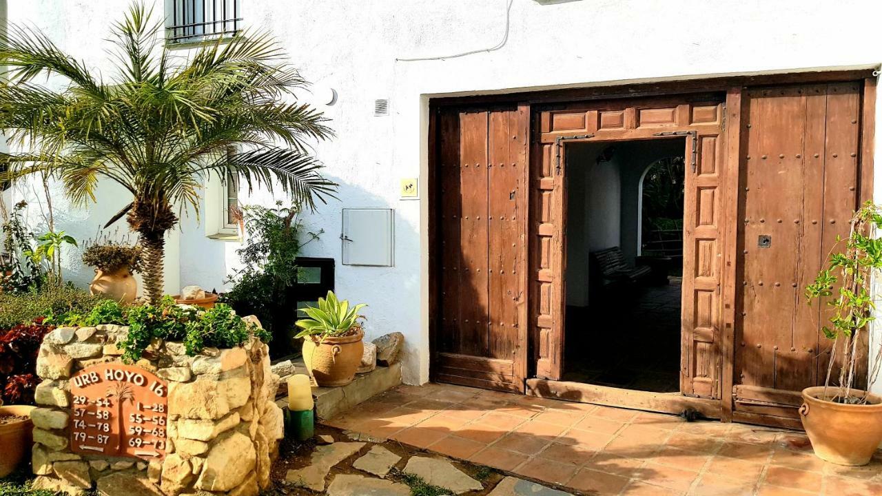 Апартаменты Apartamento Con Vistas Al Campo De Golf Y Piscina Фуэнхирола Экстерьер фото